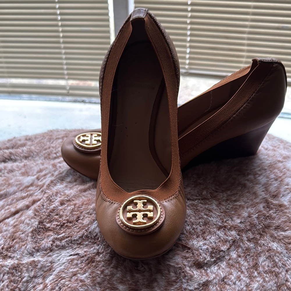 Tory Burch Brown Wedge Shoes with Suede Material and Circular Medallion